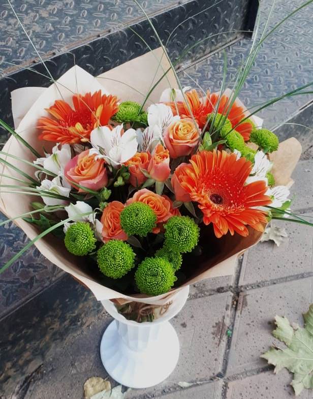 Букет цветов из: Герберы, Хризантемы, Альстромерии и Розы в Среднем Ставропольского края