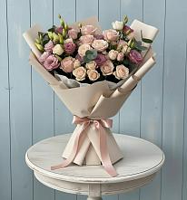 Букет цветов из:  Розы и Лизиантусы в Среднем Ставропольского края