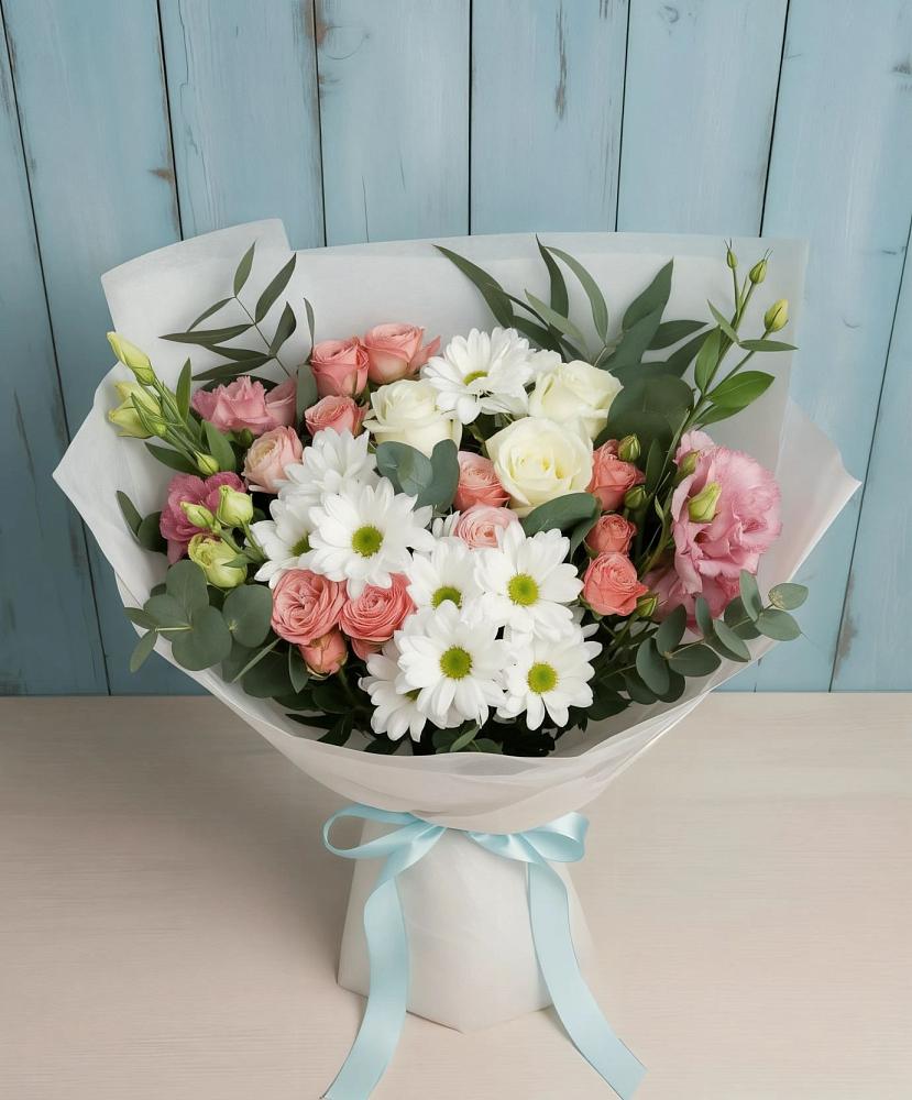 Букет цветов из: Розы, Лизиантусы и Хризантемы в Среднем Ставропольского края