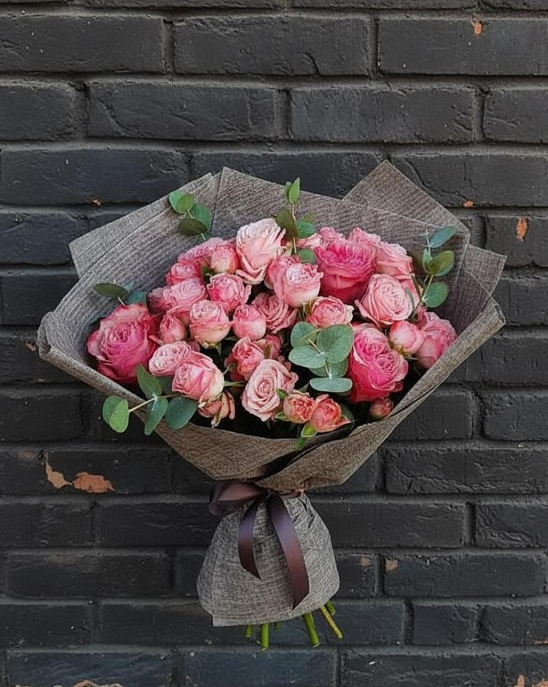 Букет цветов из: Розы в Среднем Ставропольского края