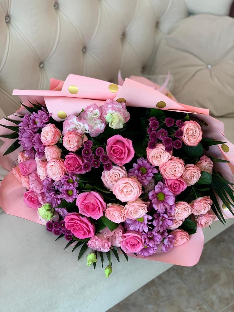 Букет цветов из: Хризантемы, Розы и Лизиантусы в Среднем Ставропольского края