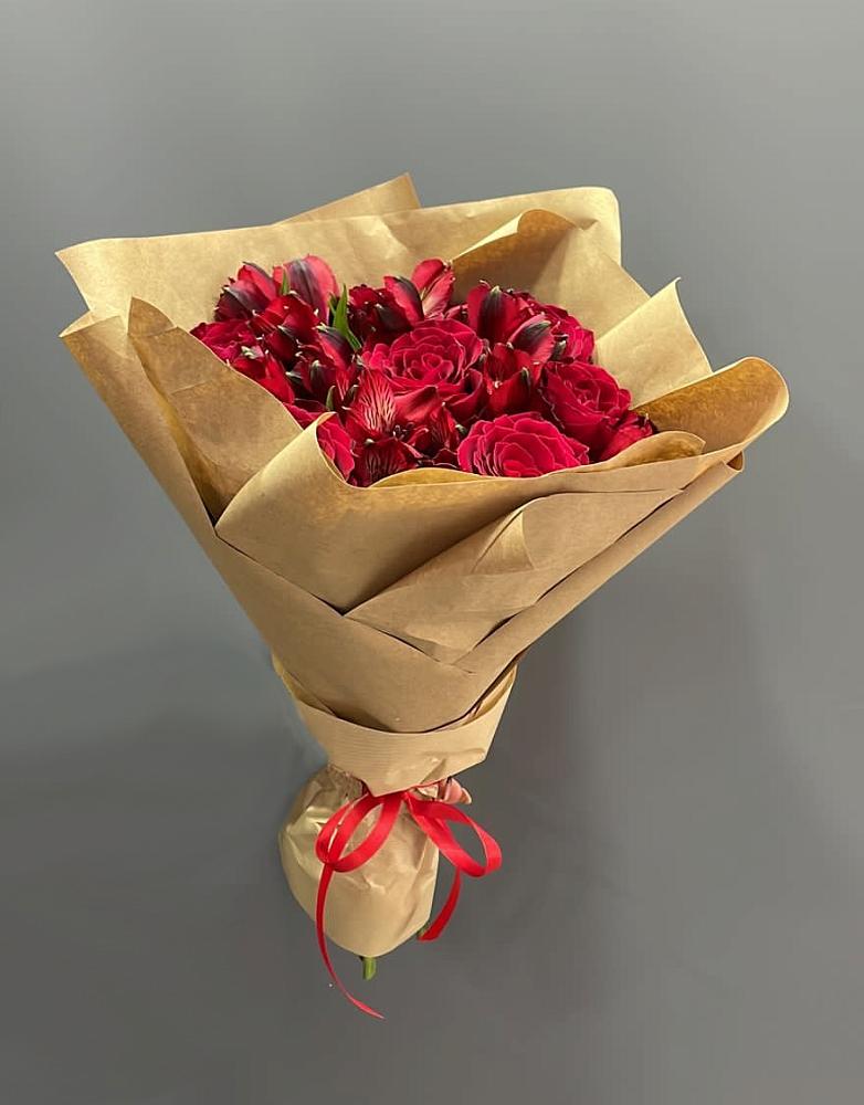 Букет цветов из: Альстромерии и Розы в Среднем Ставропольского края