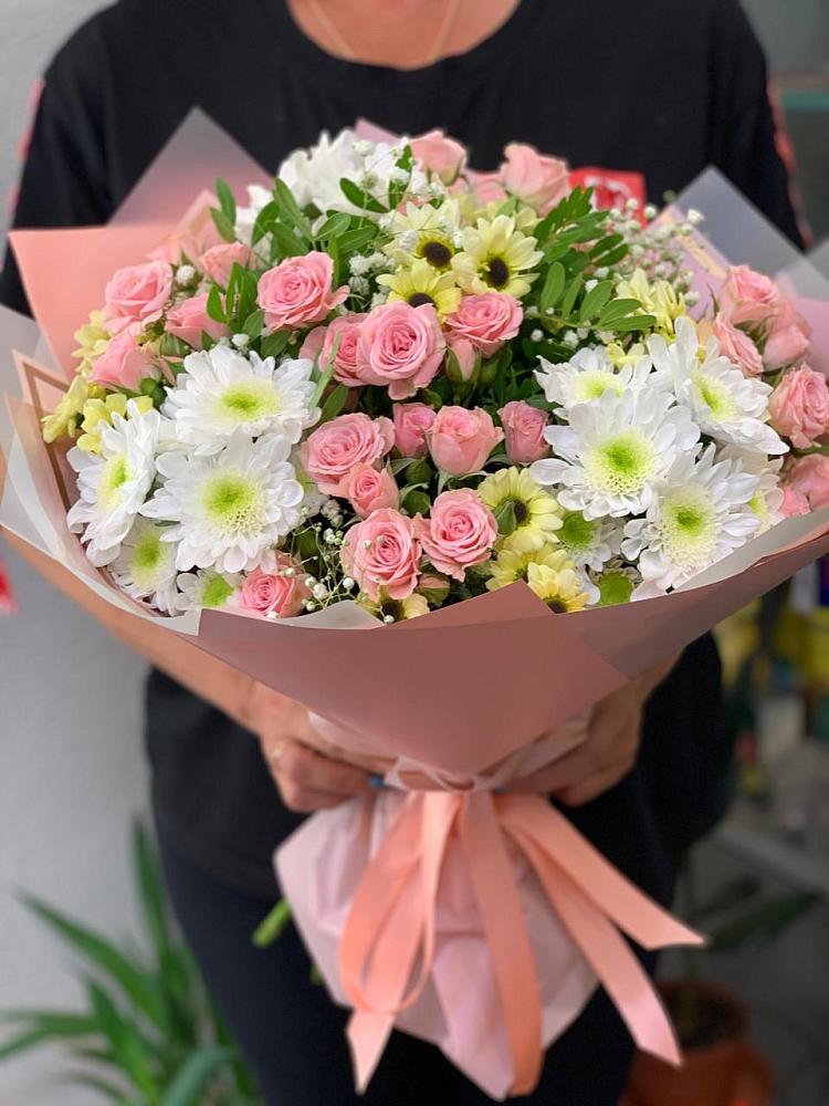 Букет цветов из: Розы и Хризантемы в Среднем Ставропольского края