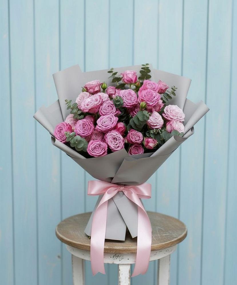 Букет цветов из: Розы в Среднем Ставропольского края