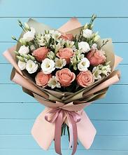 Букет цветов из:  Розы, Альстромерии и Лизиантусы в Среднем Ставропольского края