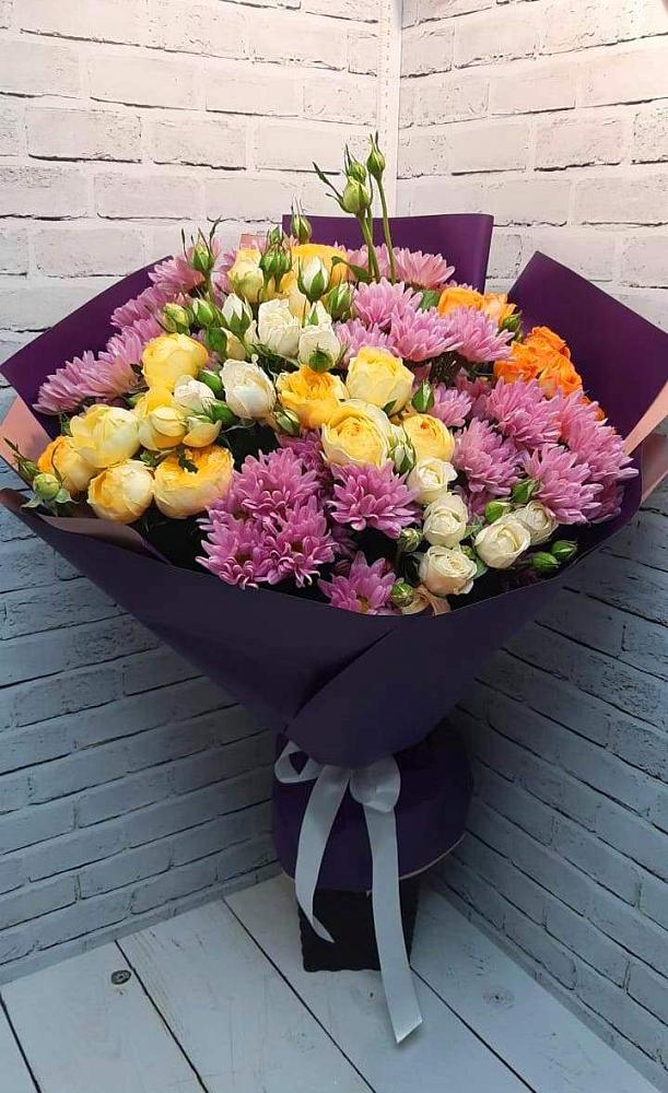 Букет цветов из: Хризантемы и Розы в Среднем Ставропольского края