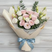 Букет цветов из:  Лизиантусы в Среднем Ставропольского края