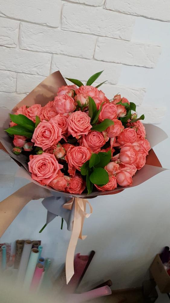 Букет цветов из: Розы в Среднем Ставропольского края