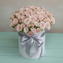 Цветочная композиция из Розы в шляпной коробке в Среднем Ставропольского края