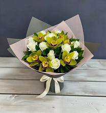 Букет цветов из:  Орхидеи и Розы в Среднем Ставропольского края