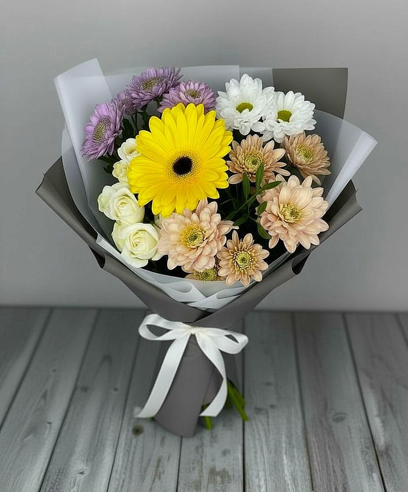 Букет цветов из: Розы, Герберы и Хризантемы в Среднем Ставропольского края