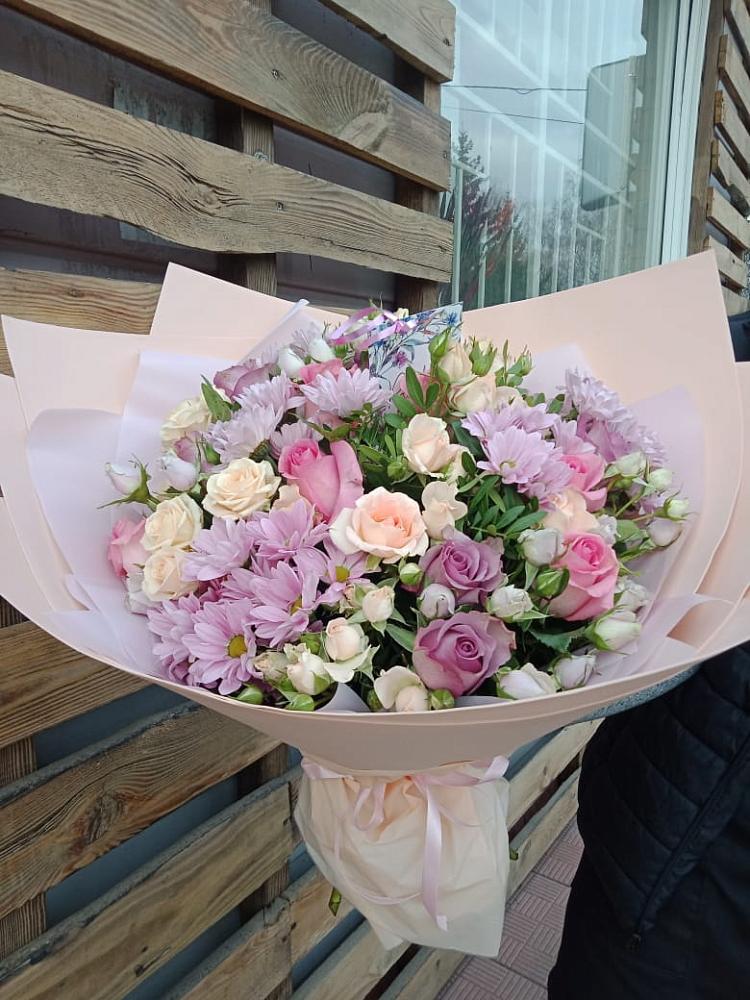 Букет цветов из: Розы и Хризантемы в Среднем Ставропольского края