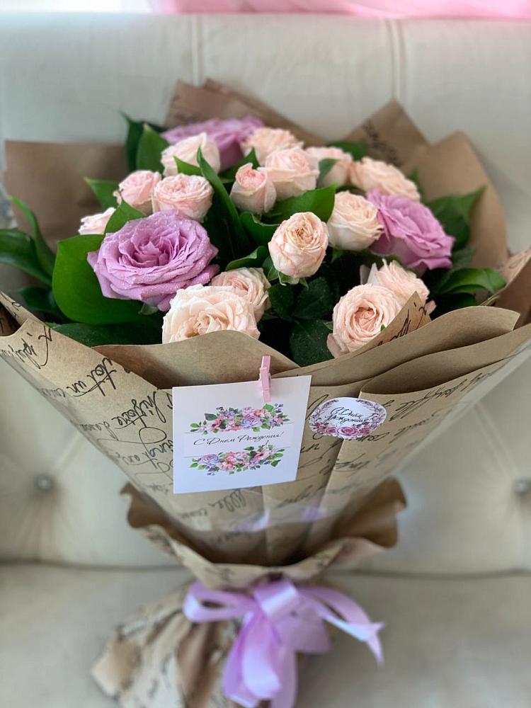 Букет цветов из: Розы в Среднем Ставропольского края