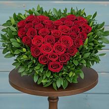 Цветочная композиция из Розы в виде сердца в Среднем Ставропольского края