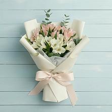 Букет цветов из:  Альстромерии в Среднем Ставропольского края
