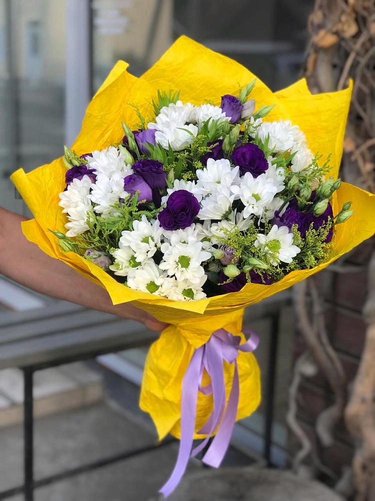Букет цветов из: Ирисы, Хризантемы и Ромашки в Среднем Ставропольского края