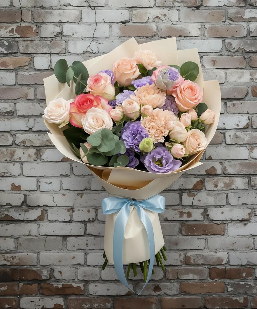 Букет цветов из: Розы, Лизиантусы и Гвоздики в Среднем Ставропольского края