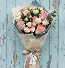 Букет цветов из:  Розы #REPLACE_PRED# Среднем Ставропольского края