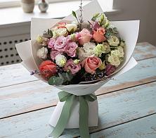 Букет цветов из:  Розы, Лизиантусы и Гвоздики в Среднем Ставропольского края