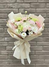 Букет цветов из:  Гвоздики, Розы, Лизиантусы и Хризантемы в Среднем Ставропольского края