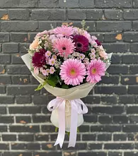Букет цветов из:  Герберы и Хризантемы в Среднем Ставропольского края