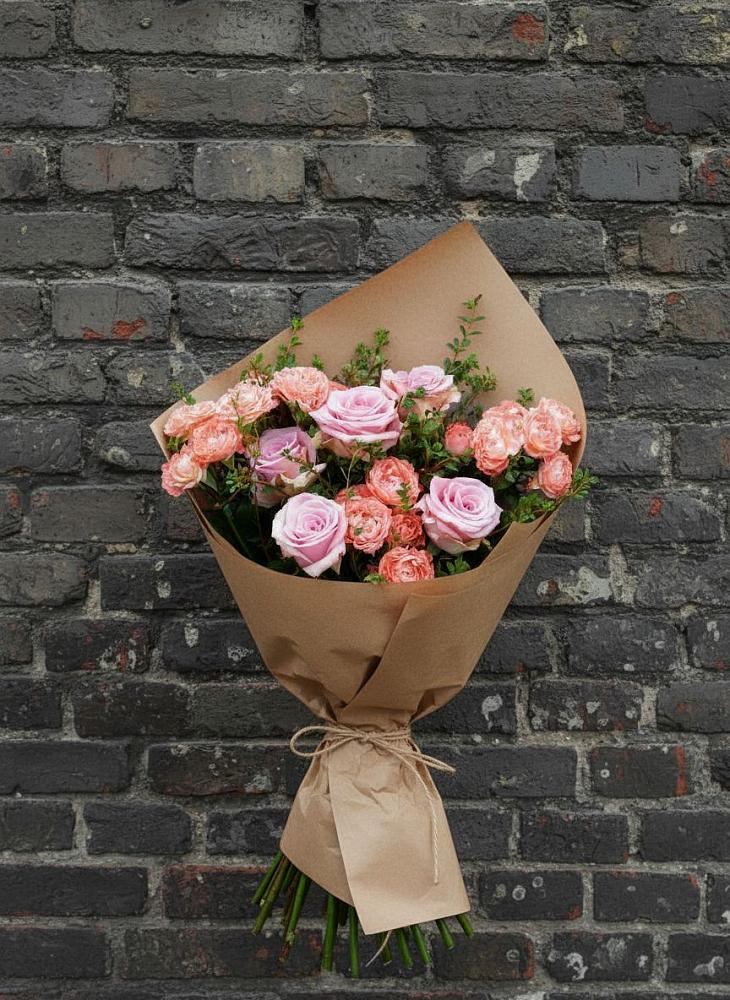 Букет цветов из: Розы в Среднем Ставропольского края