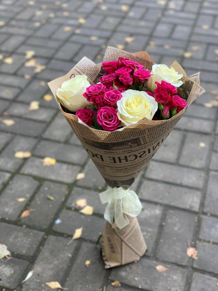 Букет цветов из: Розы в Среднем Ставропольского края