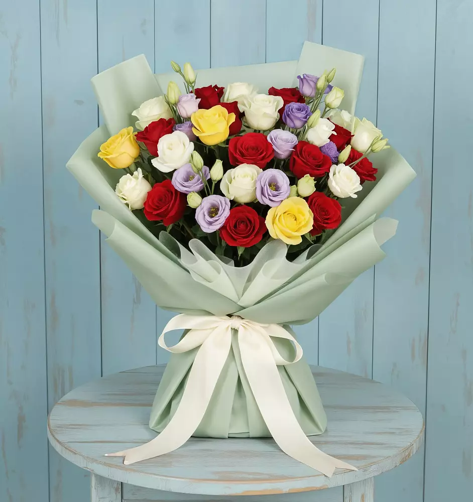 Букет цветов из: Розы в Среднем Ставропольского края