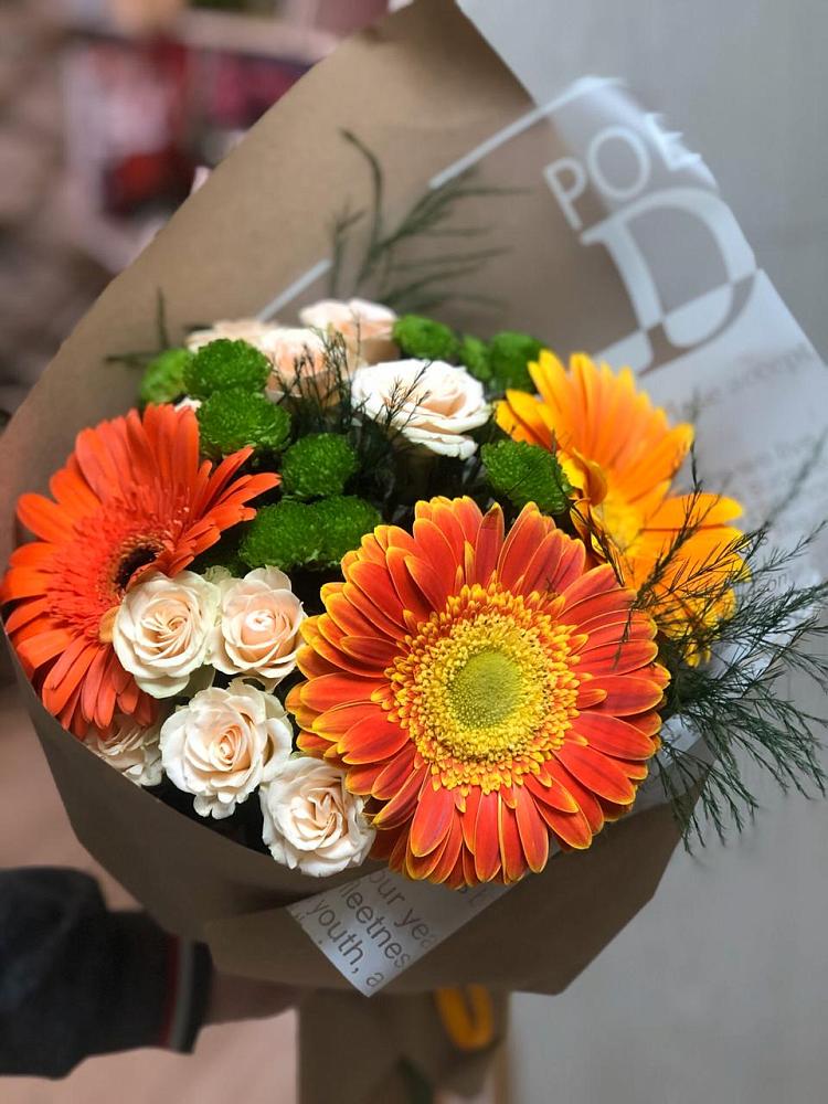 Букет цветов из: Герберы, Хризантемы и Розы в Среднем Ставропольского края