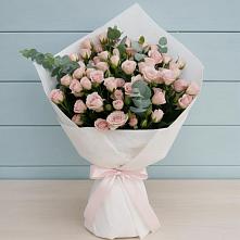 Букет цветов из:  Розы в Среднем Ставропольского края