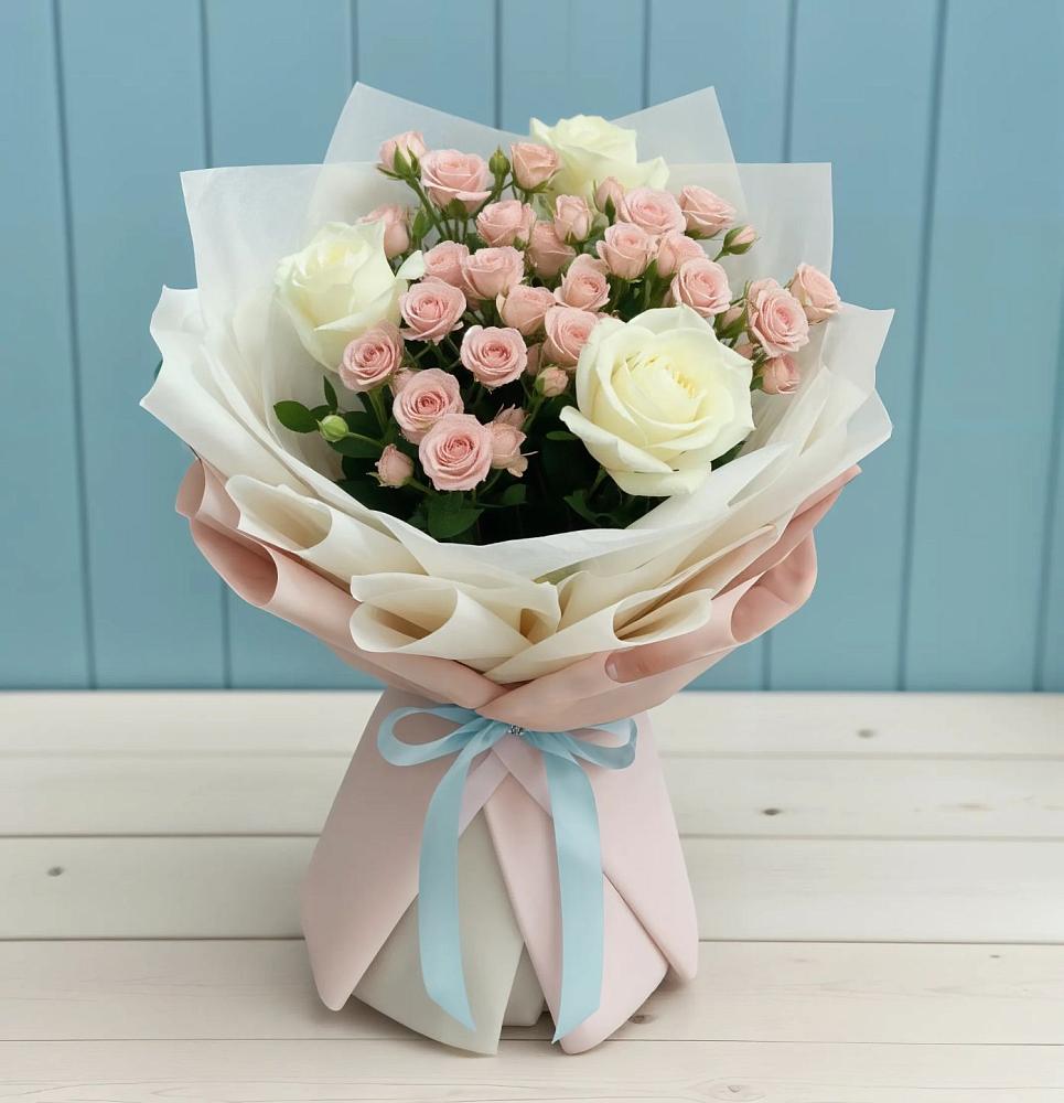 Букет цветов из: Розы в Среднем Ставропольского края