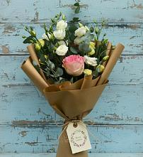 Букет цветов из:  Розы и Лизиантусы в Среднем Ставропольского края