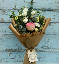 Букет цветов из:  Розы и Лизиантусы в Среднем Ставропольского края