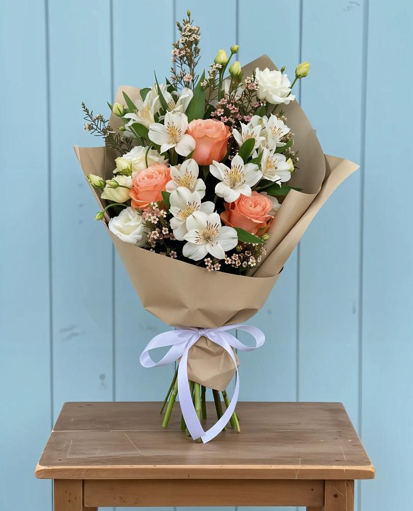 Букет цветов из: Альстромерии, Лизиантусы, Розы и Хризантемы в Среднем Ставропольского края