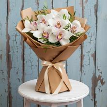 Букет цветов из:  Орхидеи и Розы в Среднем Ставропольского края